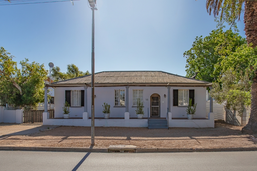 4 Bedroom Property for Sale in Paarl North Western Cape